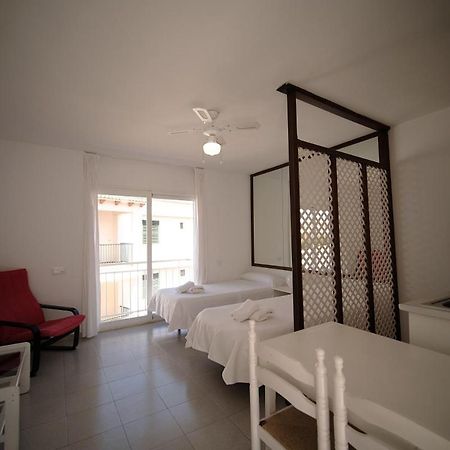 Estel Blanc Apartments - Adults Only Cala'N Blanes  Buitenkant foto